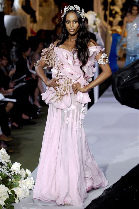 naomi campbell in fashion